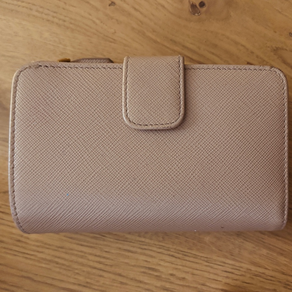 Authentic Small Saffiano Leather Prada Wallet - Picture 6 of 8